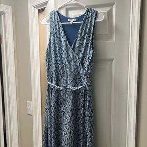 41 Hawthorn Navy and White Geometric Midi Dress